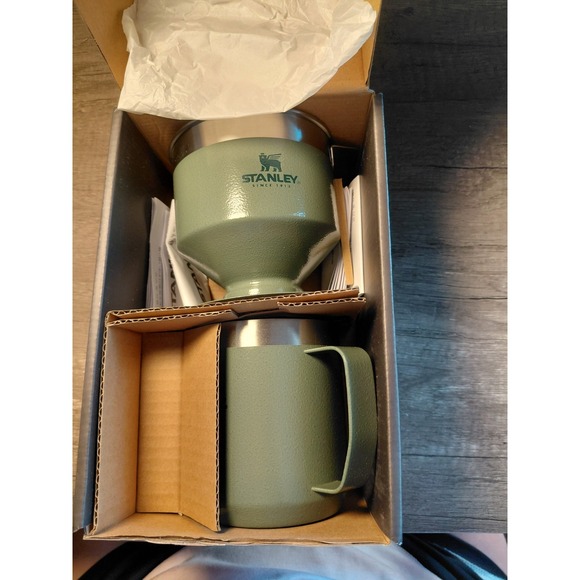 Stanley The Perfect-Brew Pour Over Set Coffee Maker Green Insulated - Picture 5 of 5